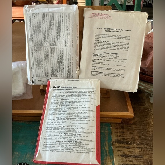 3 Pillow Pattern, Never Cut! McCalls 7717 & Simplicity 5019 & 5782. - Picture 5 of 8